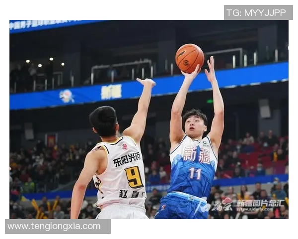浙江东阳光队抢夺新疆队“男篮四巨头”史蒂芬激战下胜出！